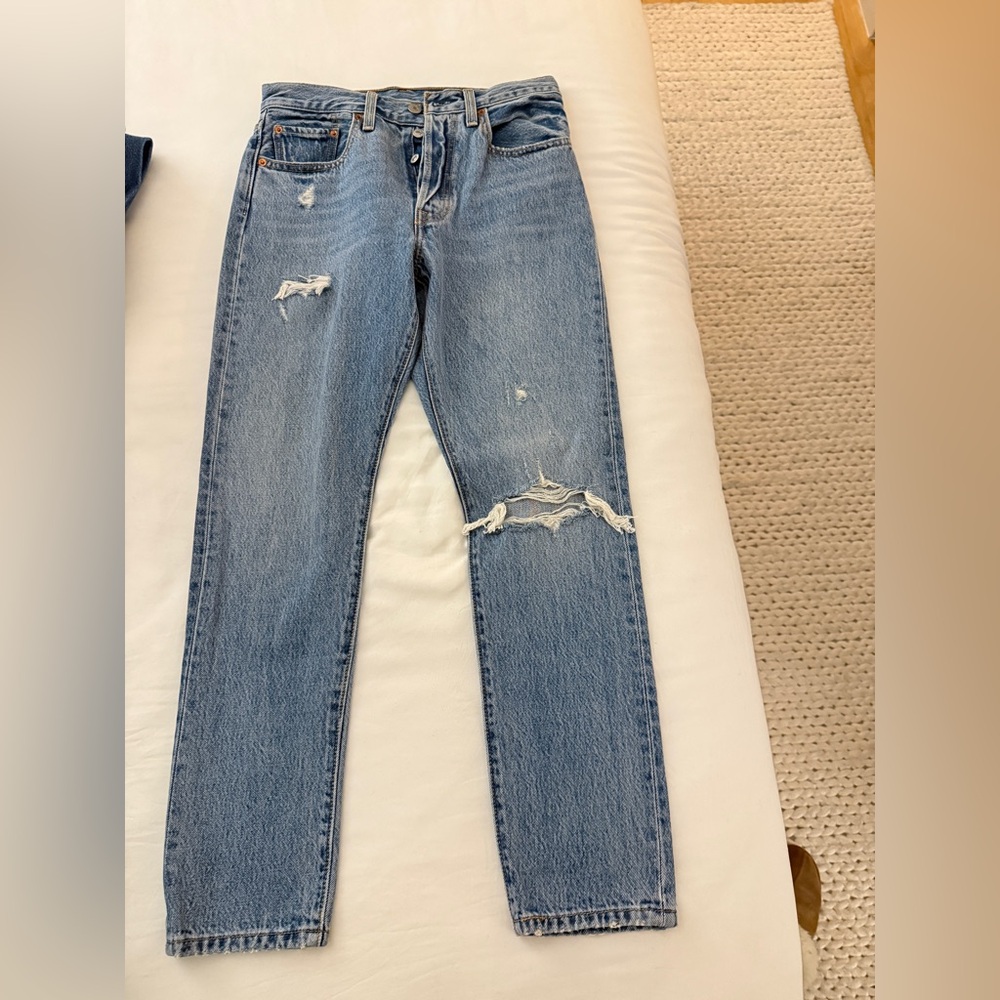 Levi’s 501 S Blue Jeans- 27
